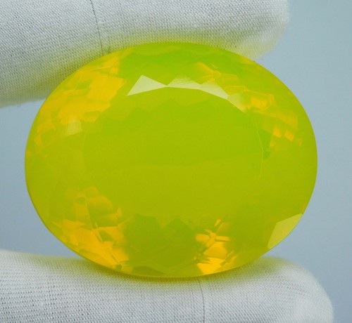 Pietra preziosa estremamente