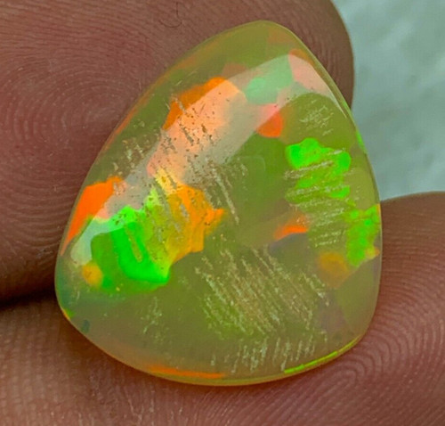 Cabochon opale