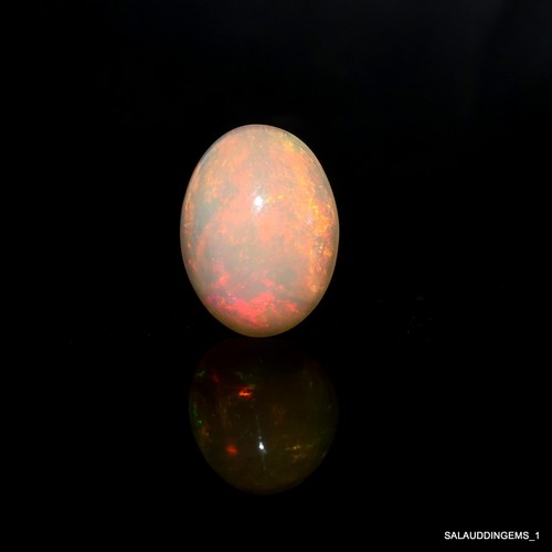 Pietra preziosa cabochon opale