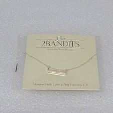 Collana con ciondolo a barra